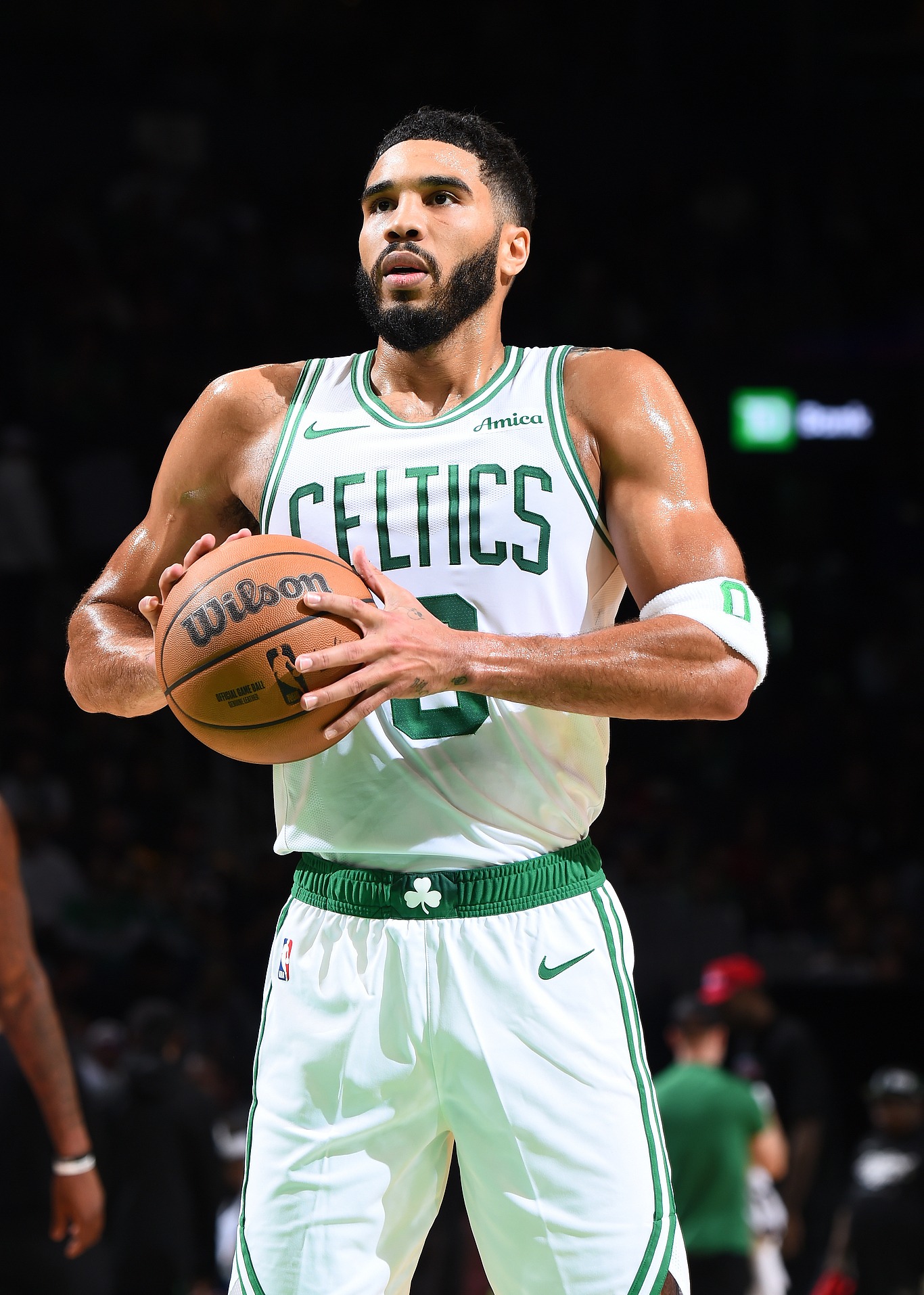 波士顿凯尔特人发布备战花絮，集结日主帅复盘，英超任务艰巨，控场能力受关注的简单介绍